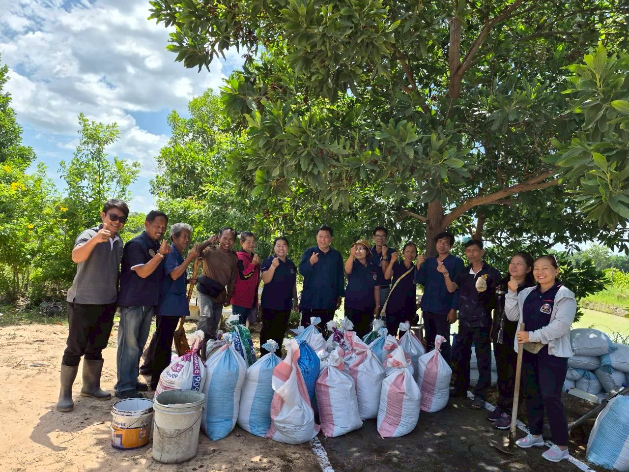 โครงการพัฒนาศูนย์เรียนรู้การพัฒนาคุณภาพชีวิตตามหลักทฤษฎีใหม่ ประยุกต์สู่ “โคก หนอง นา” อำเภอหว้านใหญ่